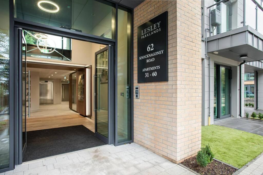 Modern 2br With Balcony Next To The Airport Bhd - Free Parking *